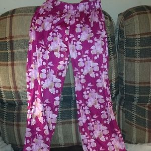 Stretchy flower pants